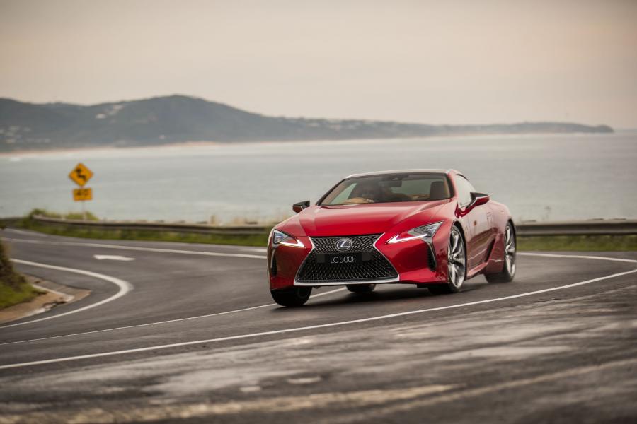  Lexus LC500h 2017 года  (AU) (фото 14 из 22)